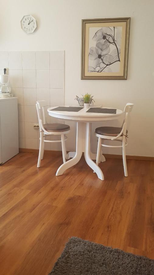 Apartamento de 1 dormitorio con terraza y vistas al mar - A.Vrančića 10