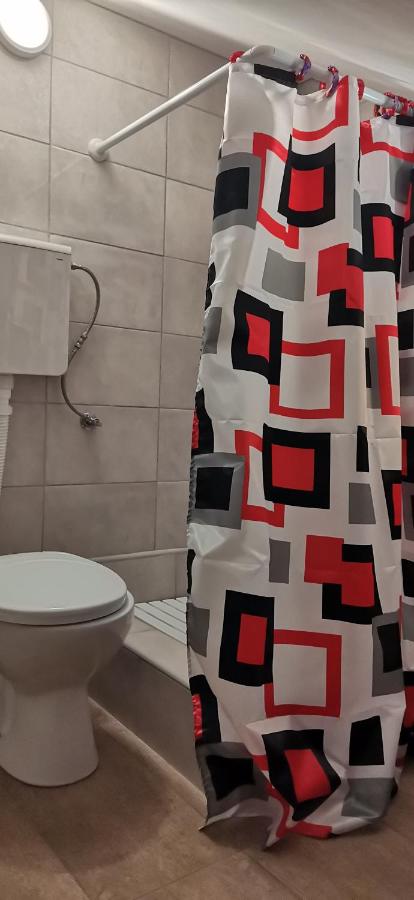 Kuća za odmor "Crni bor" - B&B