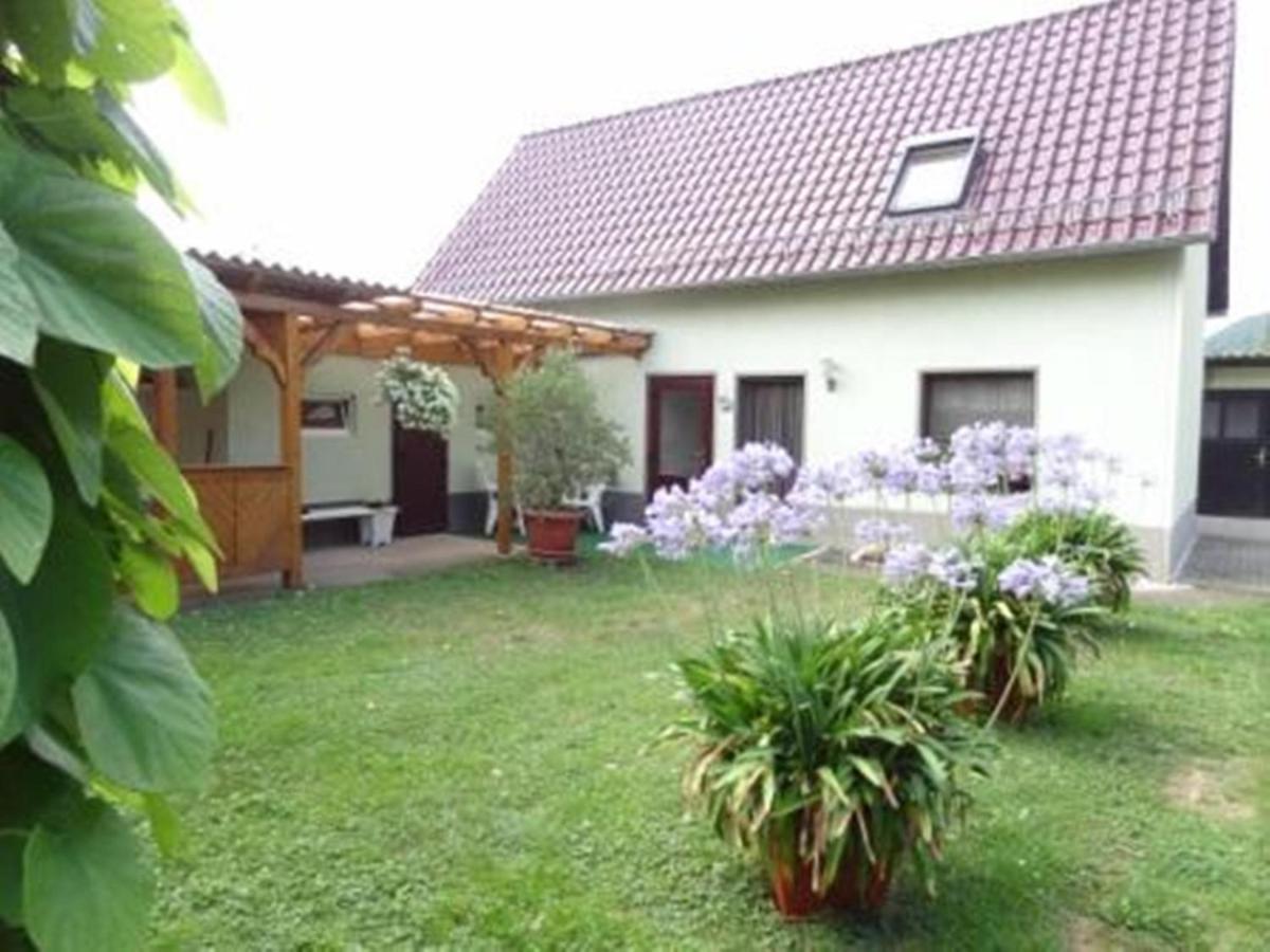 B&B Bad Frankenhausen - Haus Feldmühle - Bed and Breakfast Bad Frankenhausen