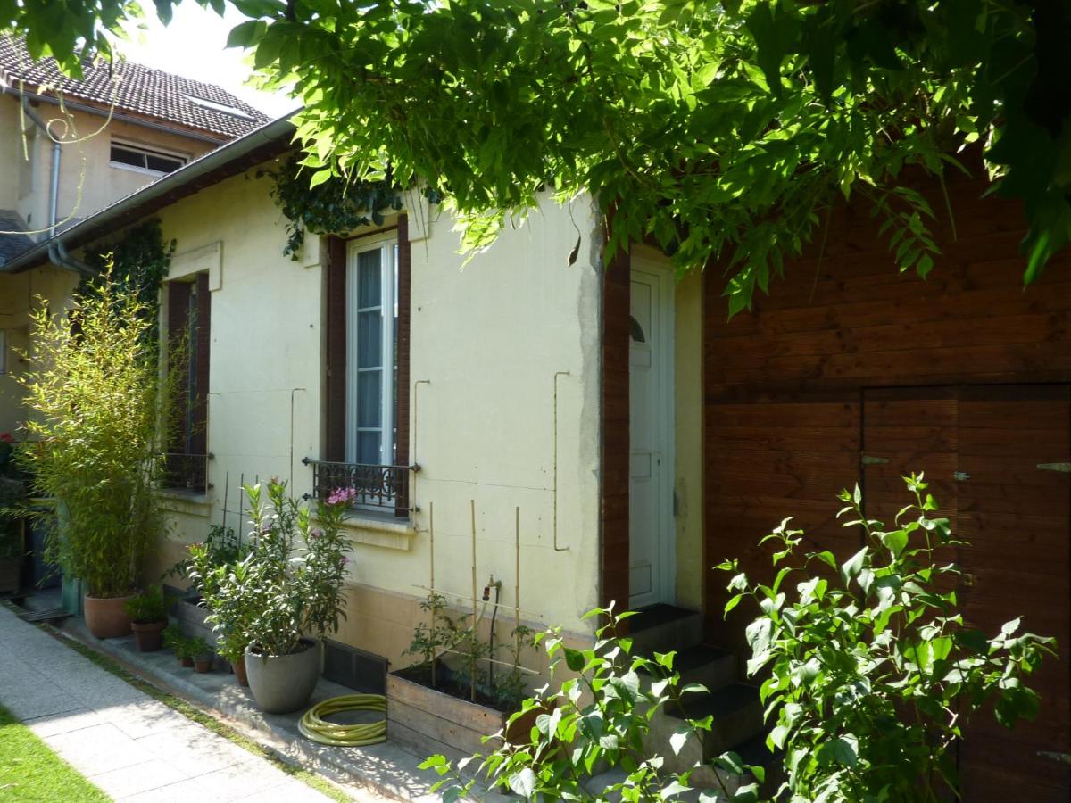 Studio ville très calme - B&B