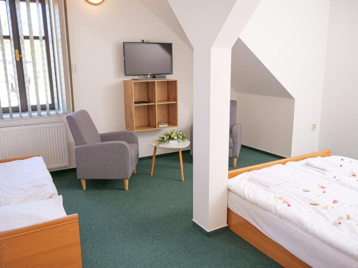 Classic Dreibettzimmer