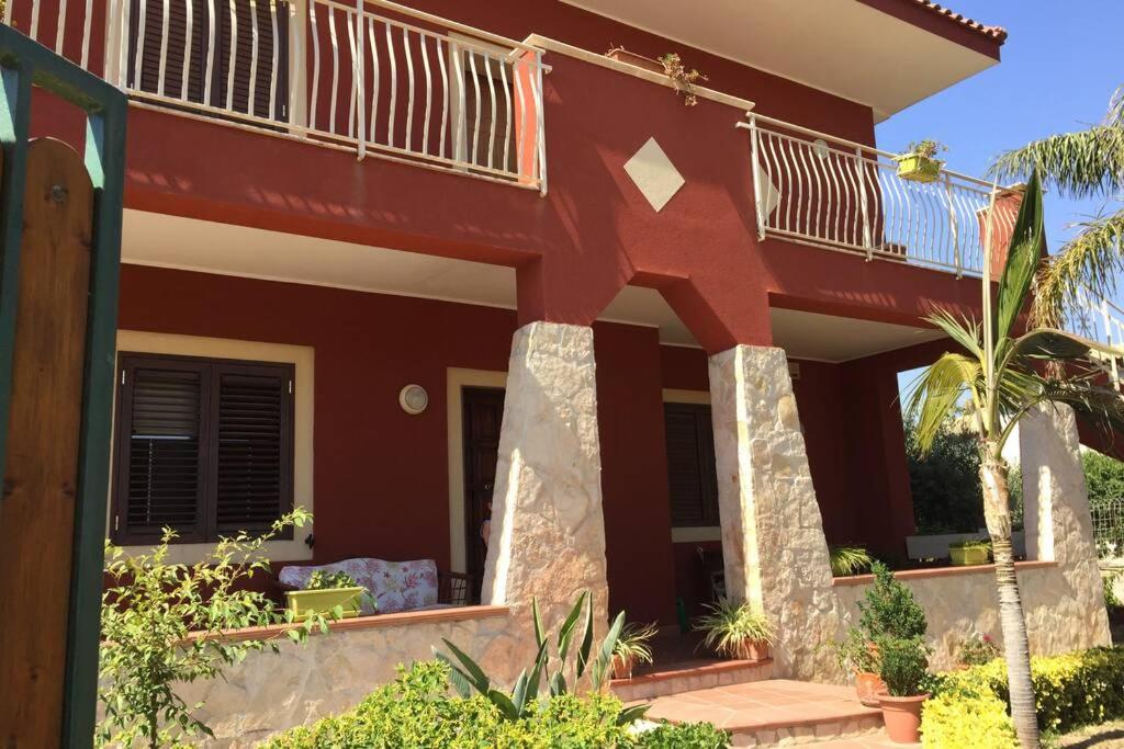 VILLA ELIOS - Bed and Breakfast Syracuse