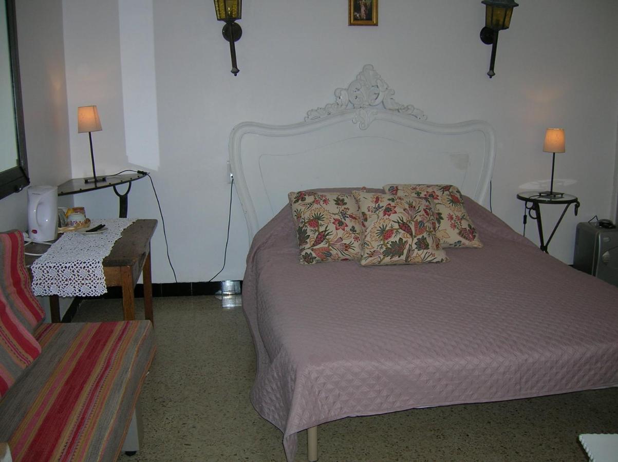 Suite (3-5 Adults)