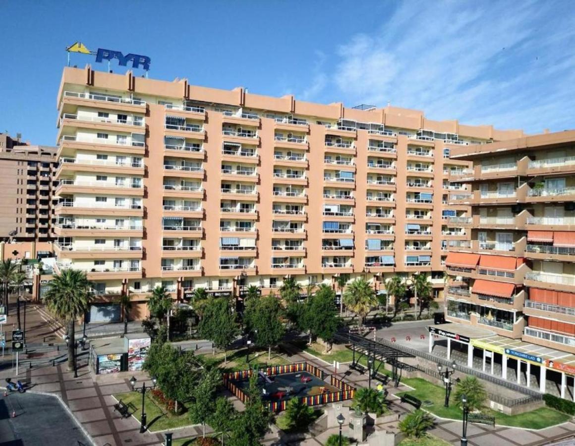 Estudio El Puerto - En el mismo centro de Fuengirola, primera línea de playa - B&B