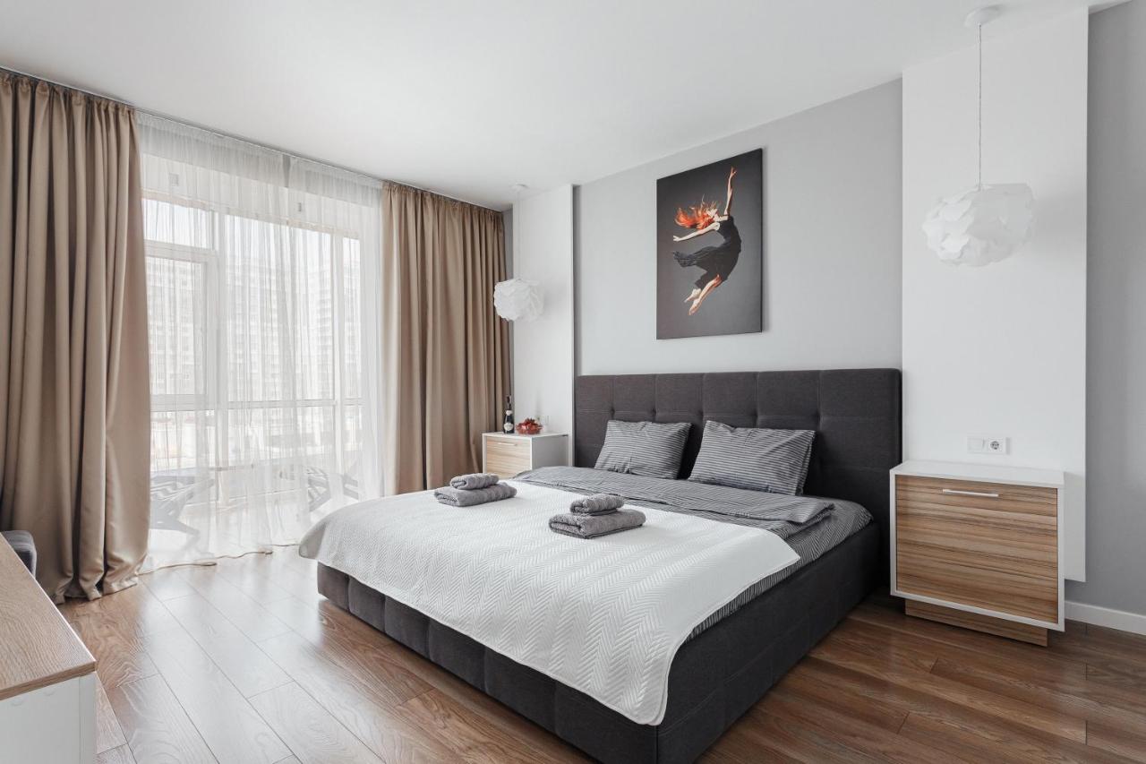 White Apartments - Ferienwohnung Odessa