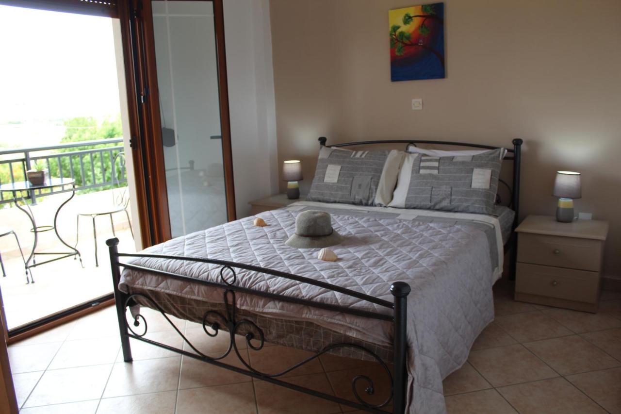 Vakis Apartments 1 - B&B