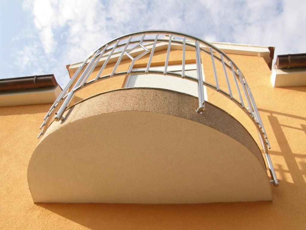 Apartments JOSIPA (3335) - B&B