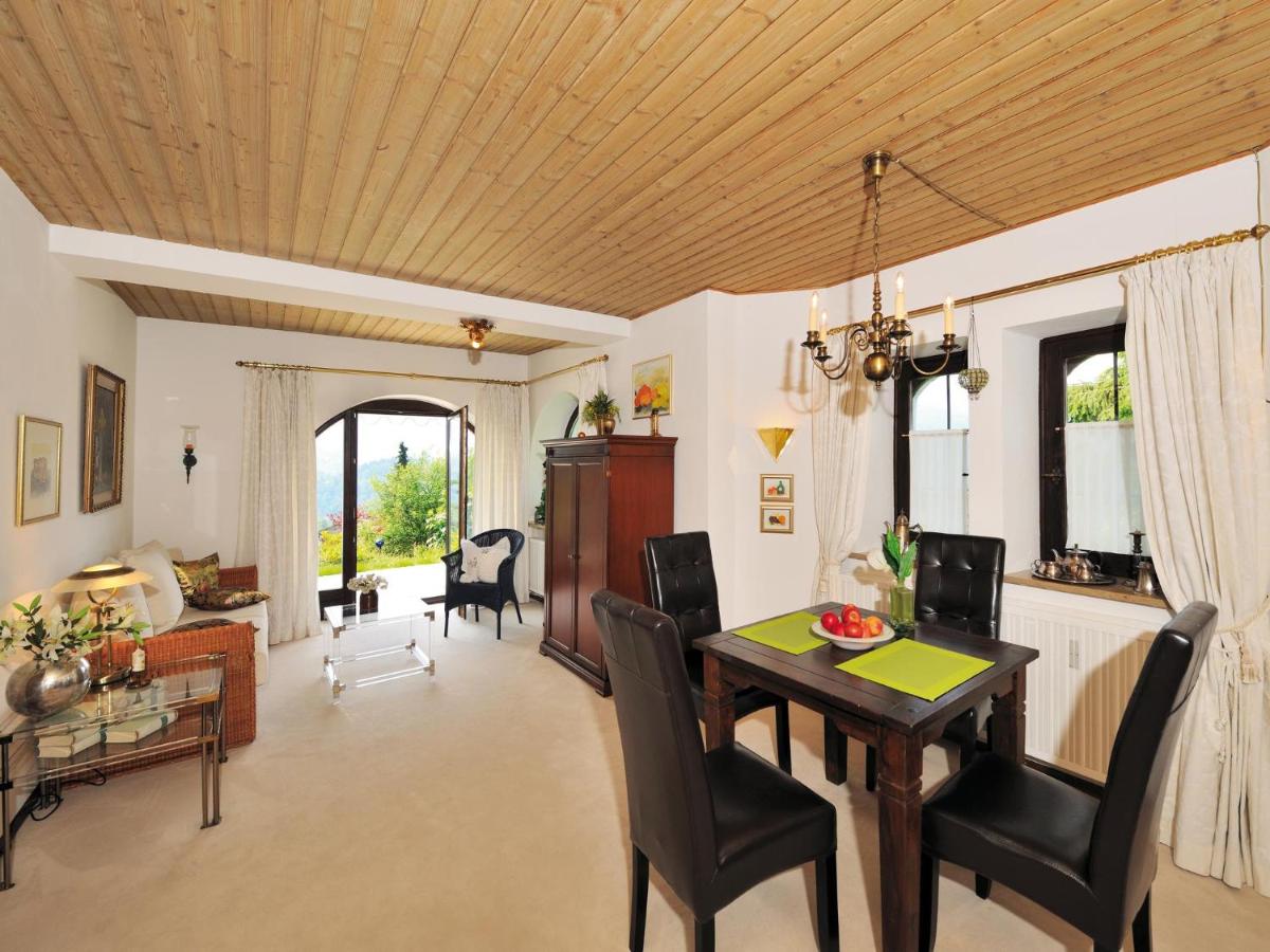 Apartment mit Terrasse