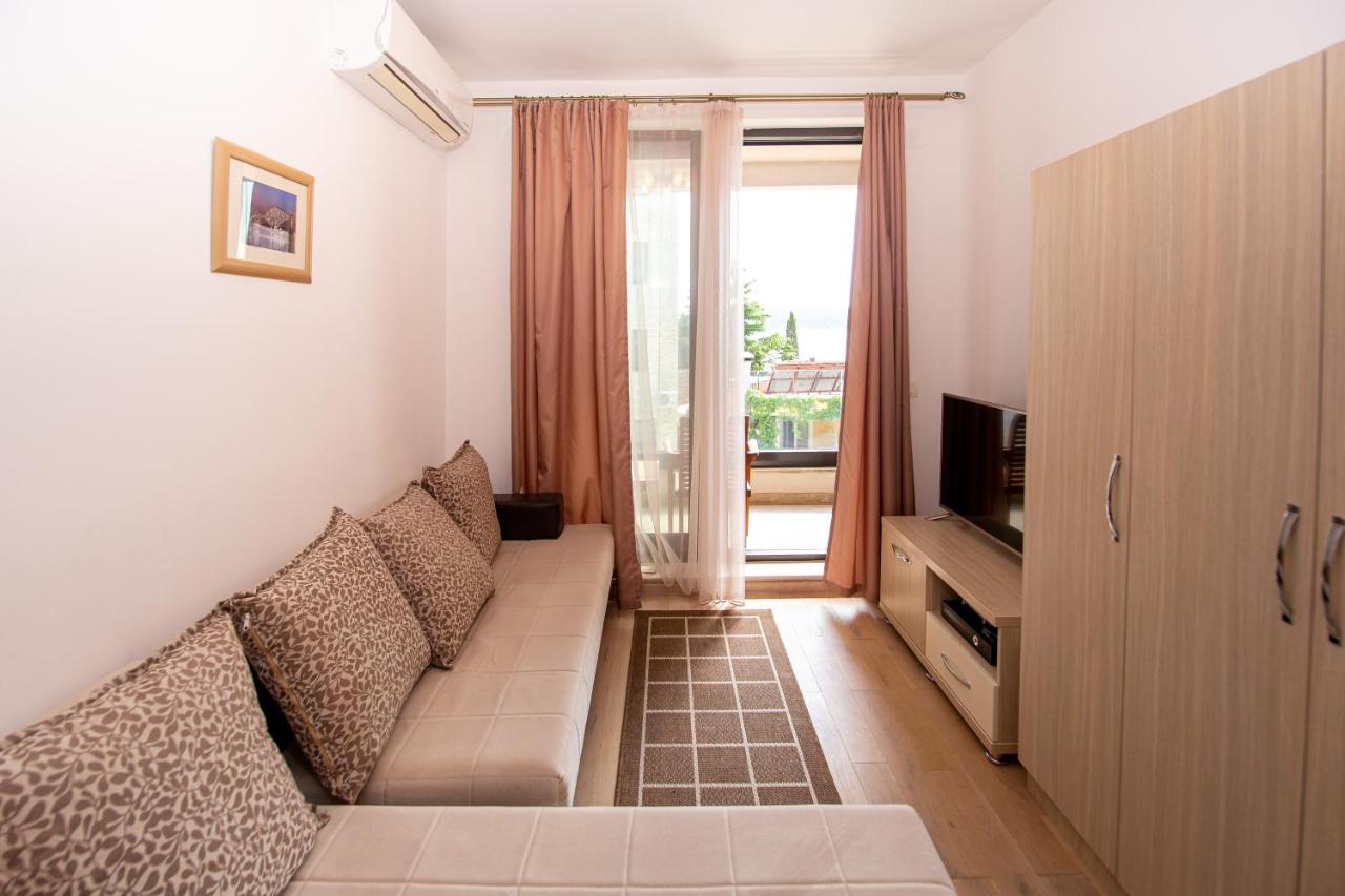 Studio with Sea View