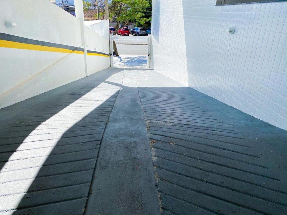 Até 5 pessoas, Fácil Acesso Praias Forte - Ap 310 - B&B Cabo Frio