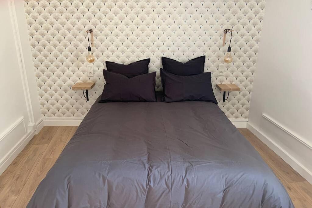 B&B Saumur - L’escapade : maison centre-ville avec cour - Bed and Breakfast Saumur