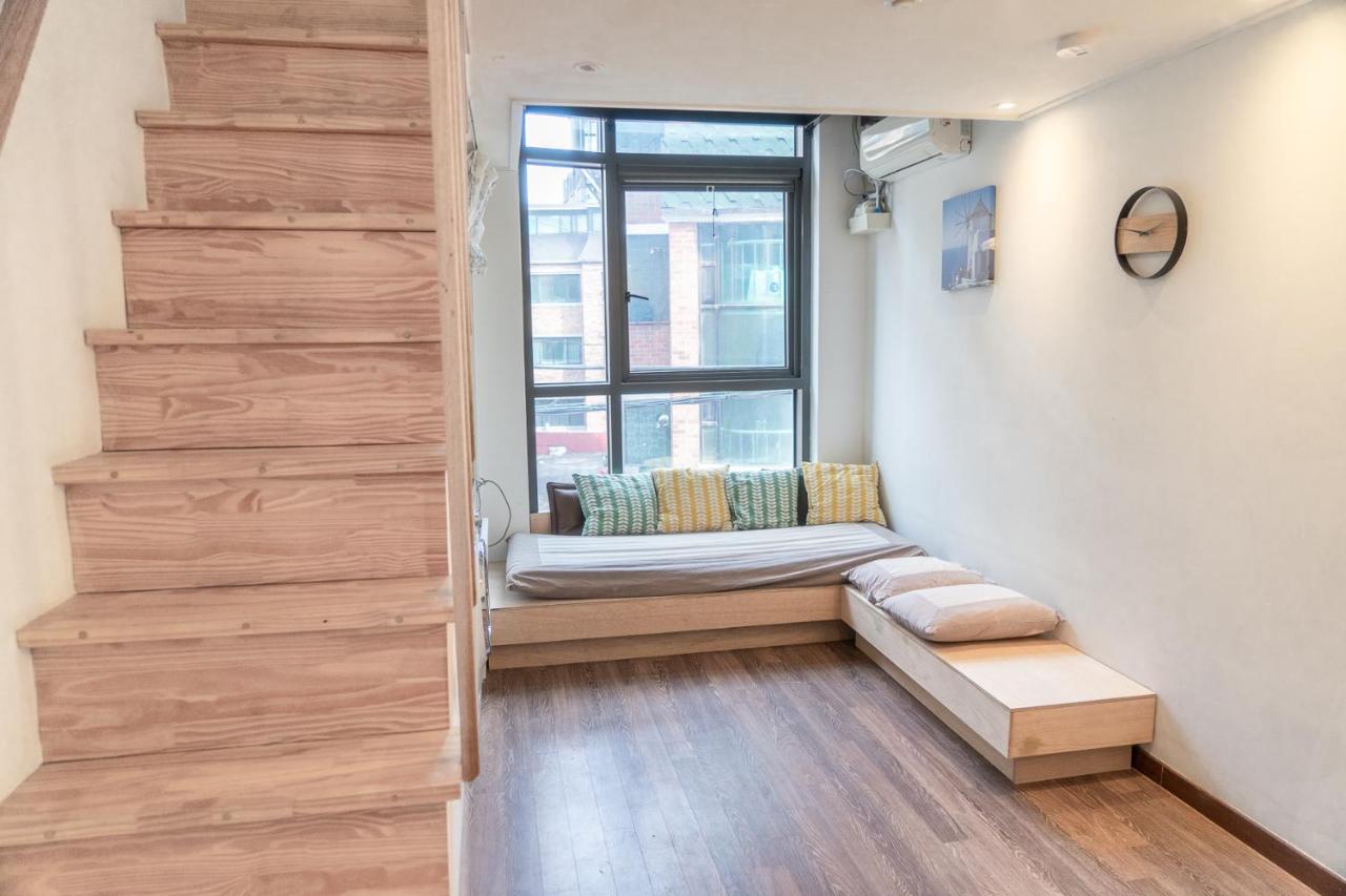 Duplex Deluxe Family Room