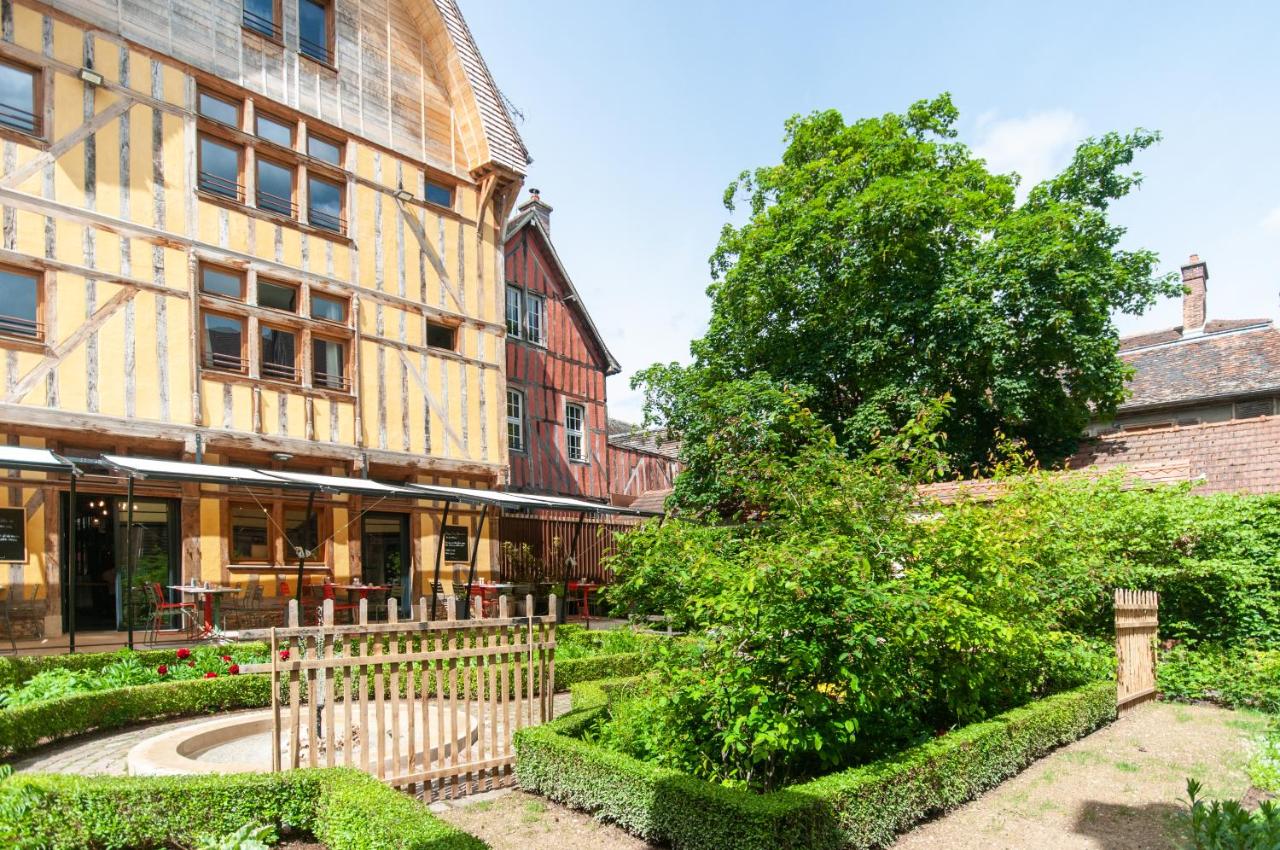 Six-Bedroom House