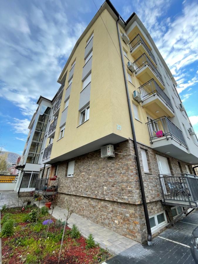 Apartman Saga Premium Garaza Parking Vauceri Ne - Bed and Breakfast Soko Banja