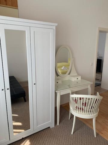 Apartment mit Balkon