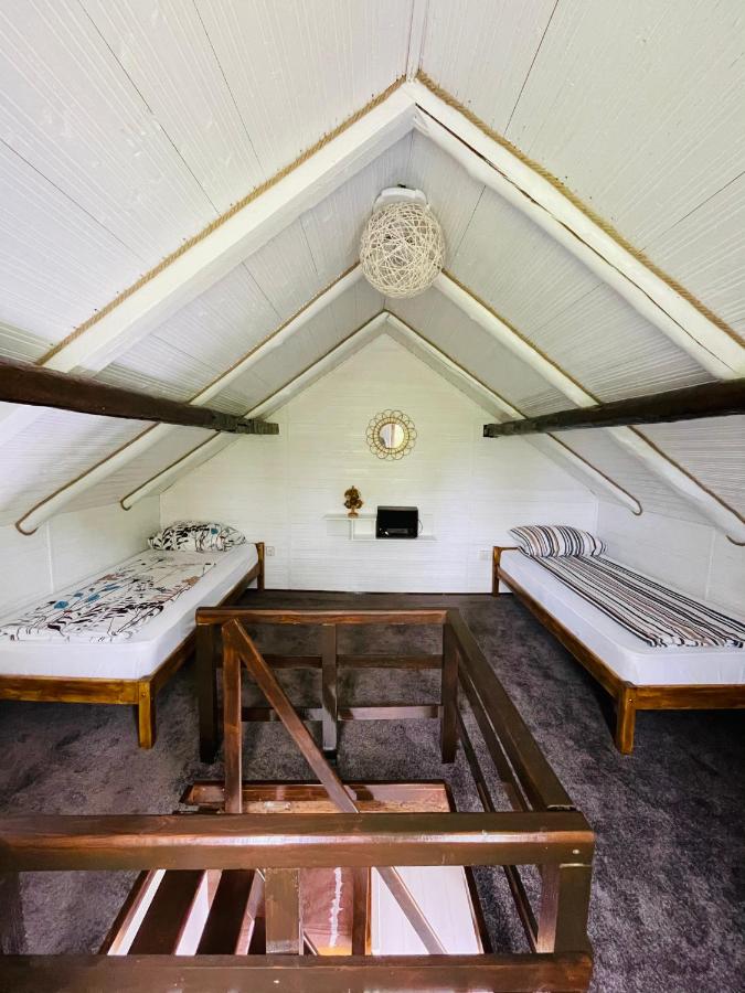 Casa De Sub Deal - B&B Densuş