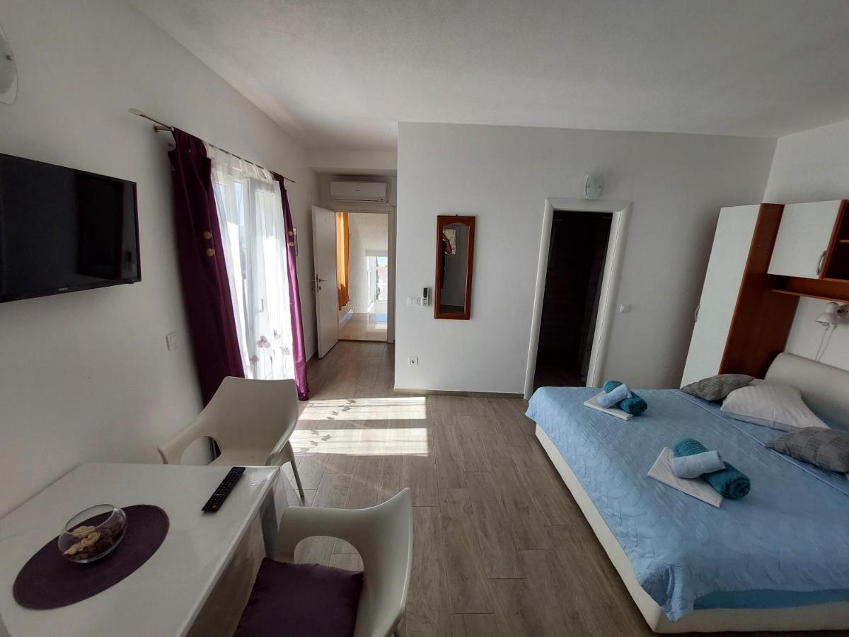 Studio Apartment with Sea View