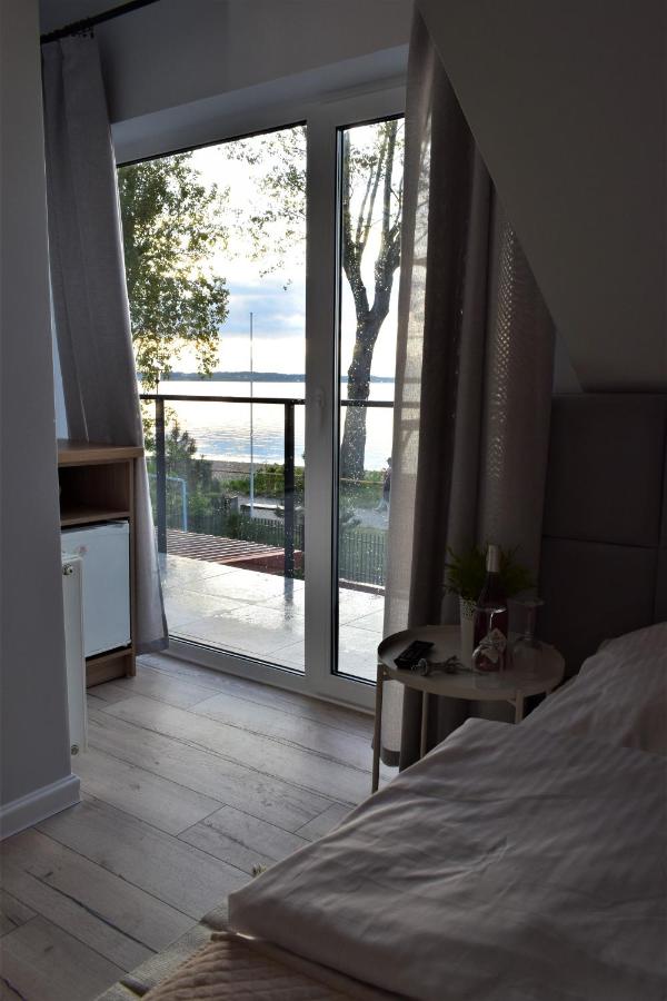 Camera Matrimoniale con Balcone e Vista Mare