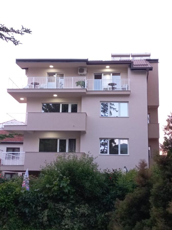 Apartments Smakoski - B&B Ocrida