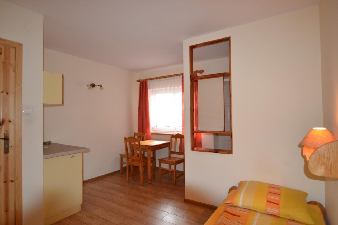 Chambre Triple avec Salle de Bains