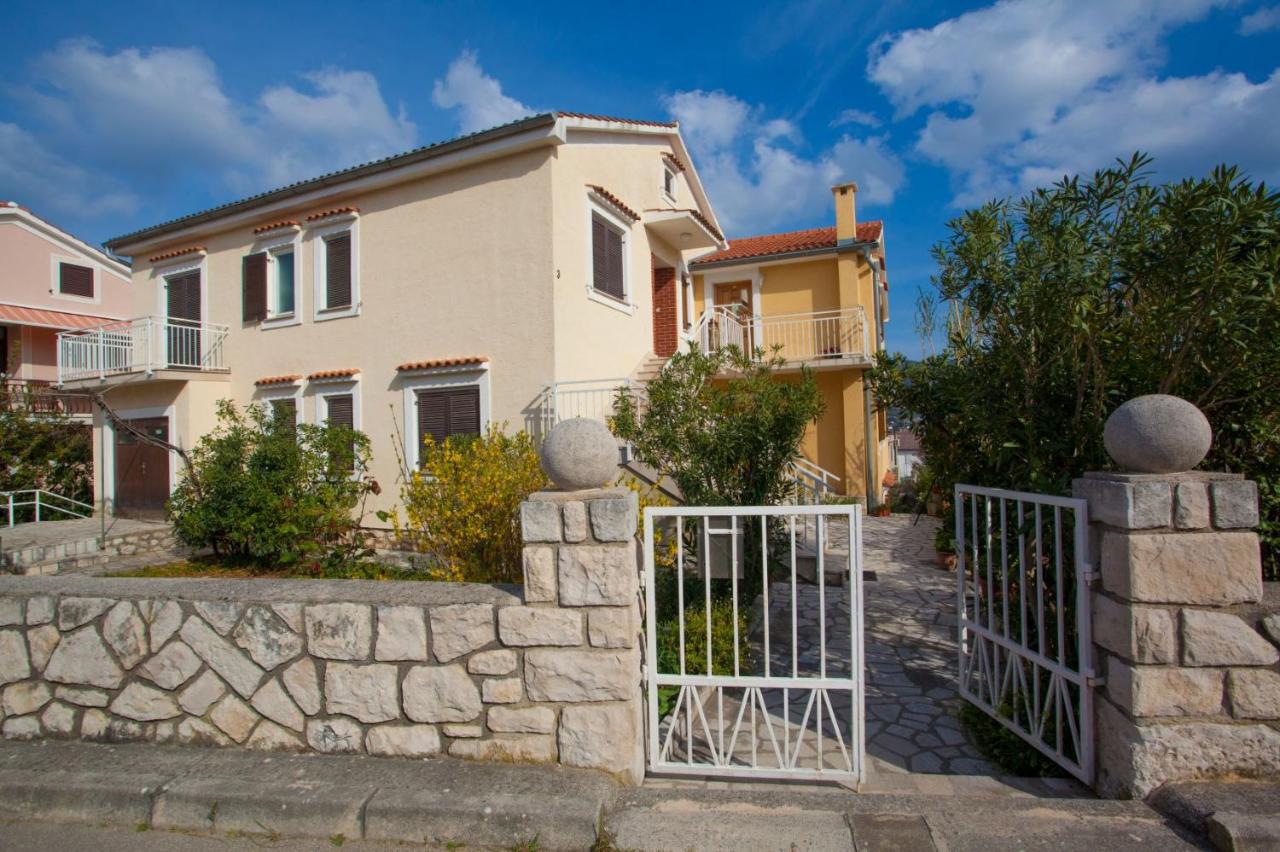 Lucia - Chambres d'hôtes Cres (ville)