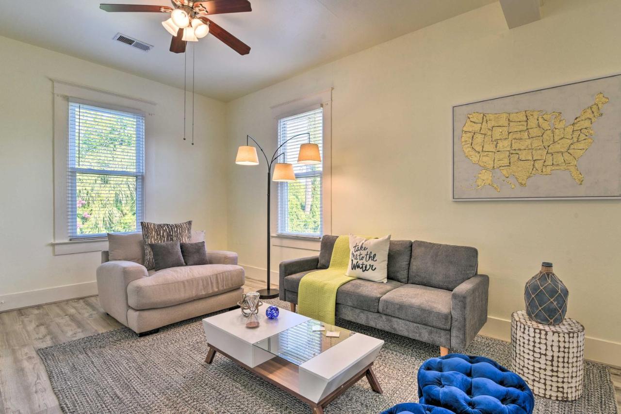 half Mi to Beach and Seawall Galveston Getaway! - B&B