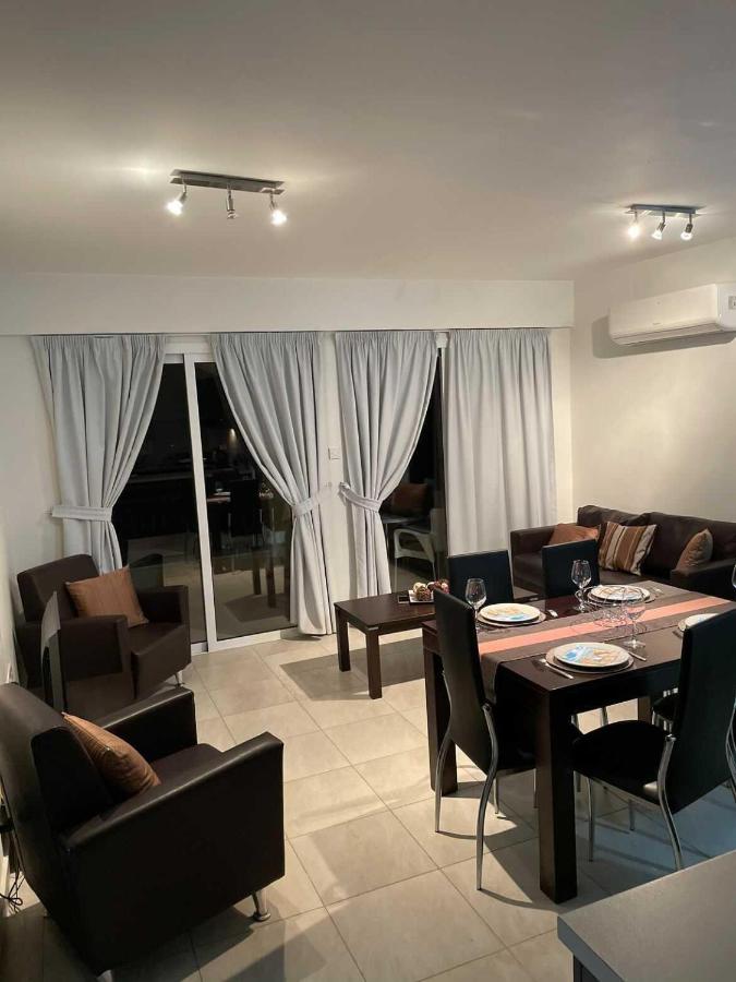 B&B Paphos - Cozy 2 bedrooms apartment in complex with swimming pools and beautiful view - Bed and Breakfast Paphos