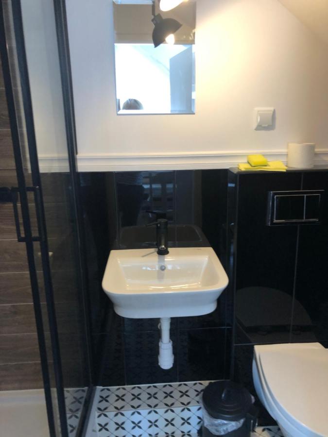 Dreibettzimmer mit Bad