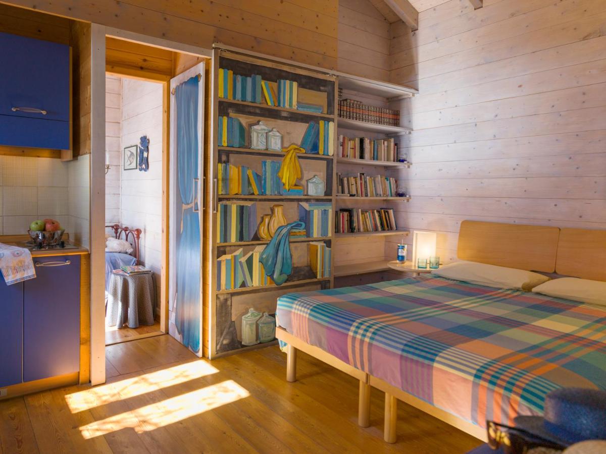 One-Bedroom Apartment with Sea View