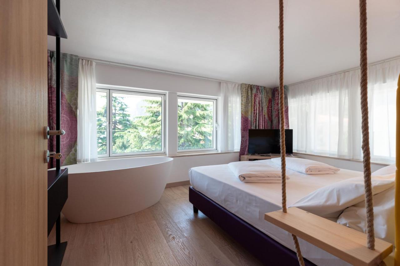 lillil - Popping Holiday - B&B Riva del Garda