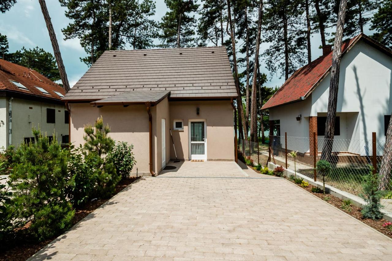 Part Apartman Siófok - B épület - privát vízparttal - Ferienwohnung