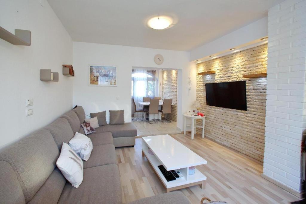 Francesca Apartment - Ferienwohnung Bibinje