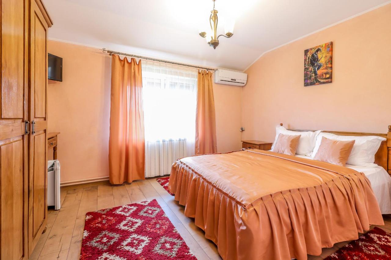 Doppelzimmer mit Gemeinschaftsbad