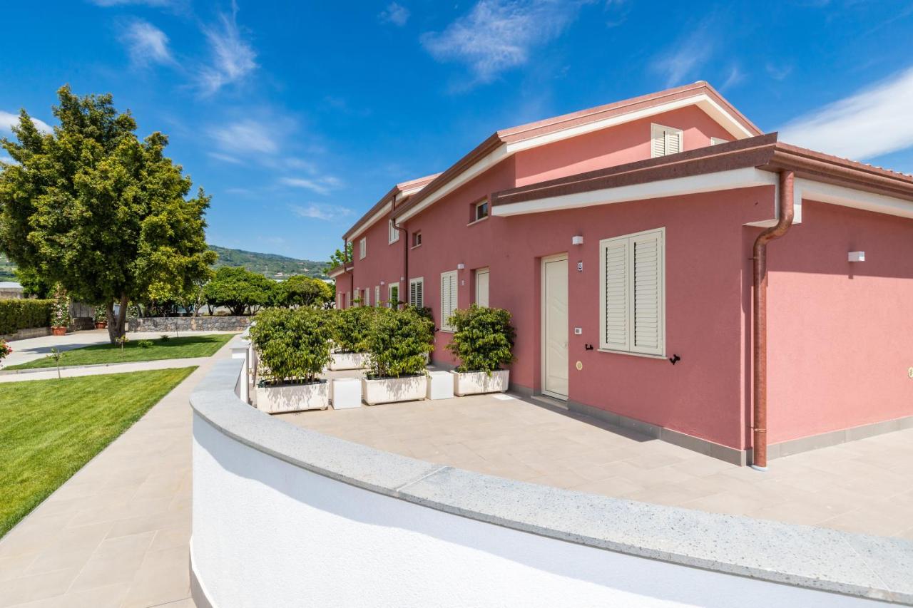 Dipladenia Garden Country Resort - Chambres d’hôtes Mascali