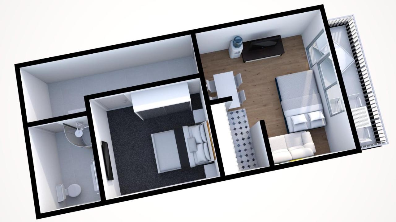 Apartment with Balcony and Sea View
