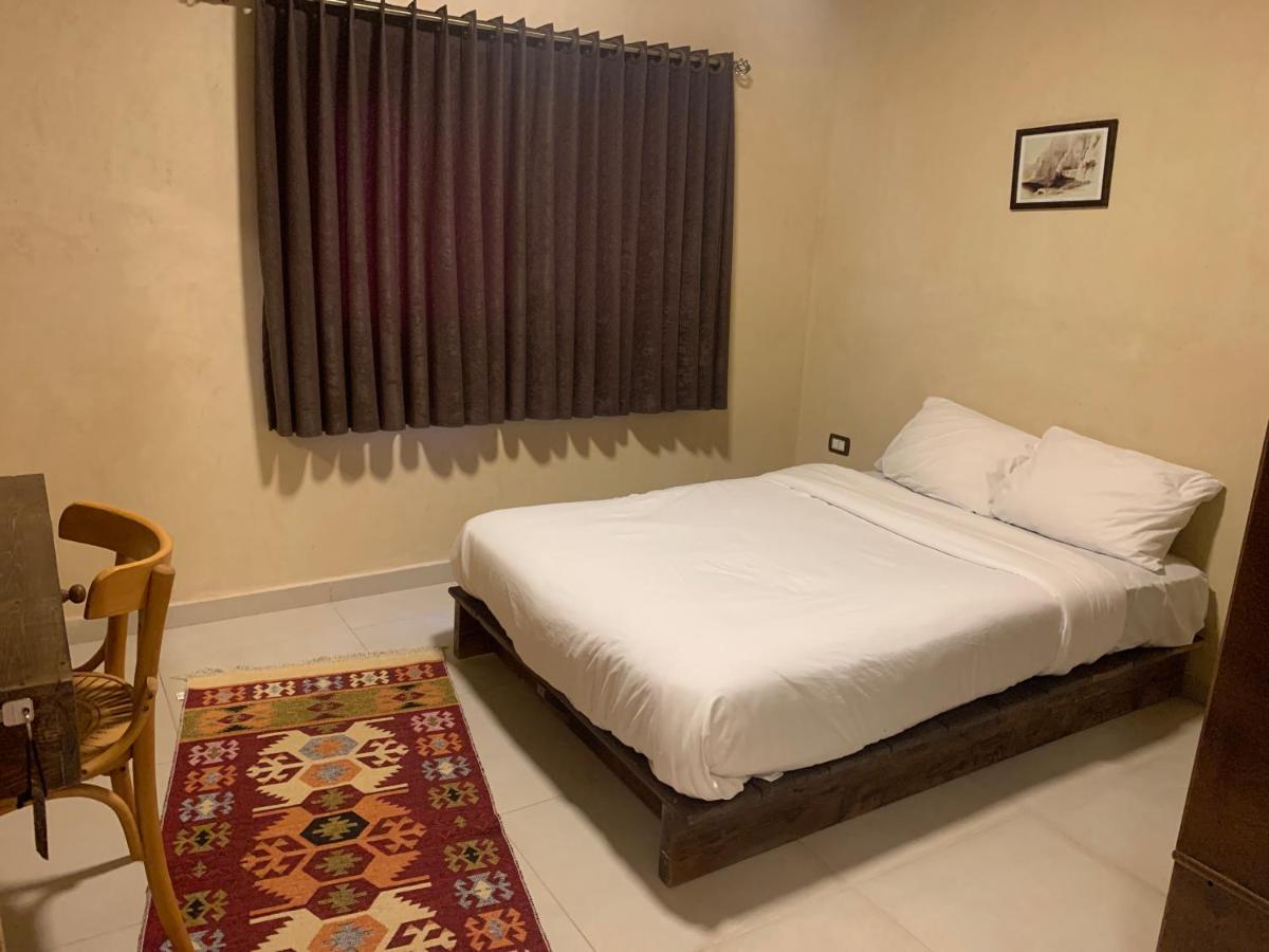 Chambre Lit King-Size - Accessible aux Personnes à Mobilité Réduite