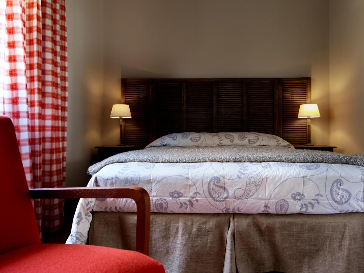Two-Bedroom Apartment (3 Adults)