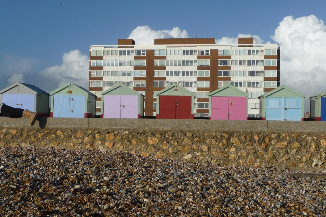Hove Actually with spectacular sea views - B&B