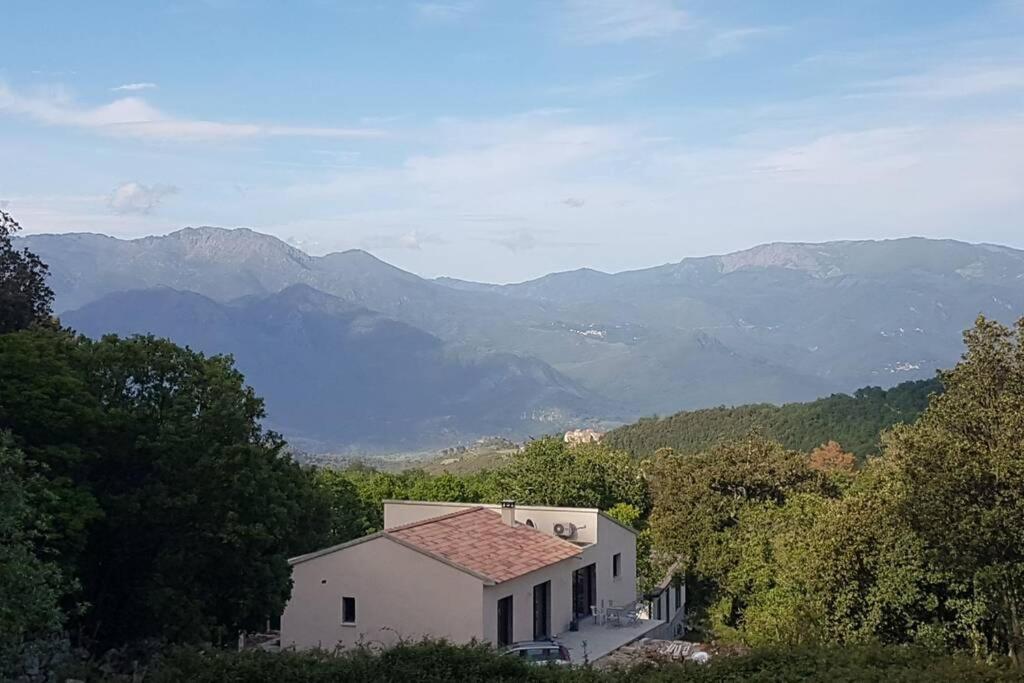 VILLA Adrien , maison de charme. - B&B
