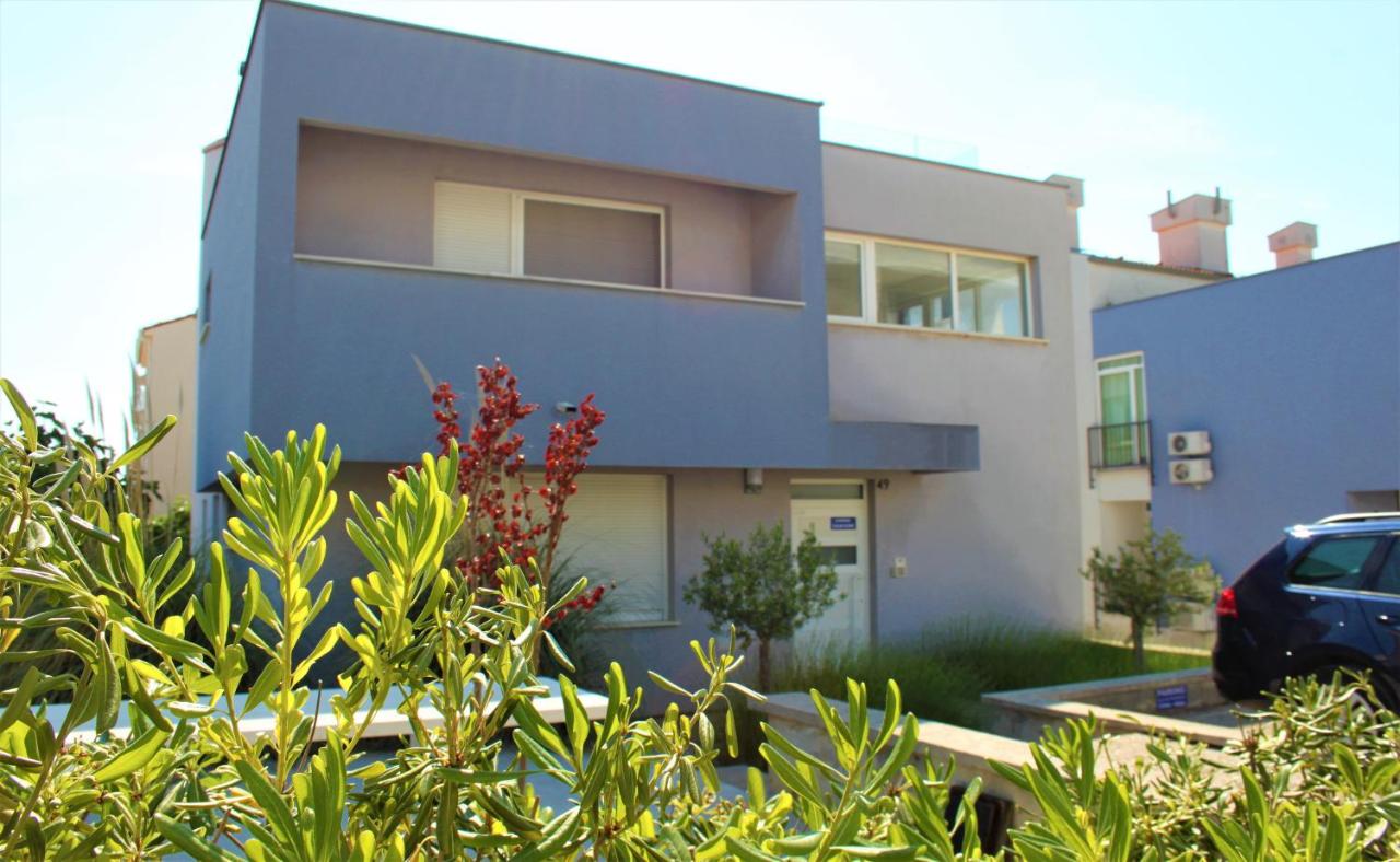 Adris apartment - private parking - Bed and Breakfast Zadar