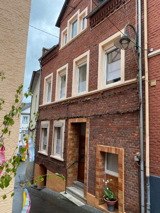 Ferienwohnungen am Wasserfall - B&B