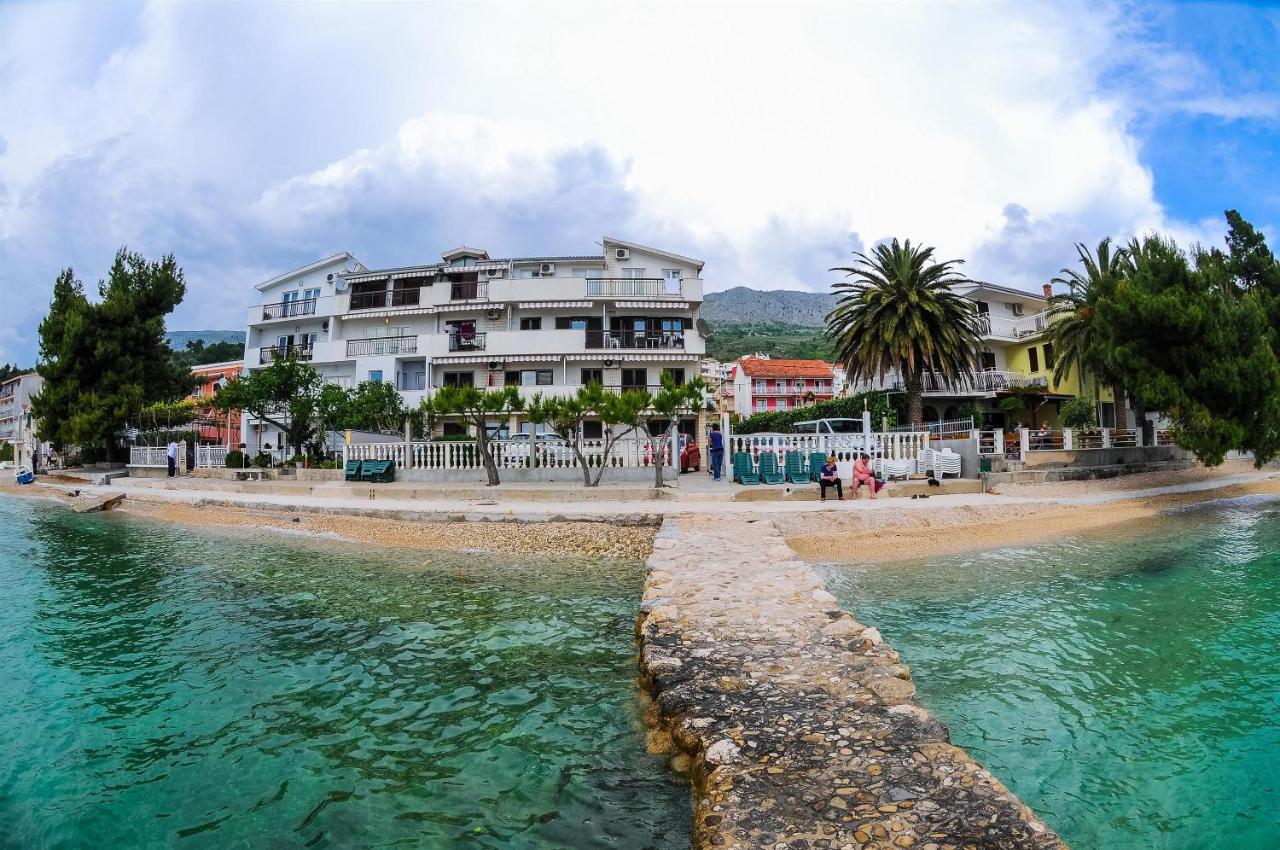 Apartments Slava Petricevic - Bed and Breakfast
