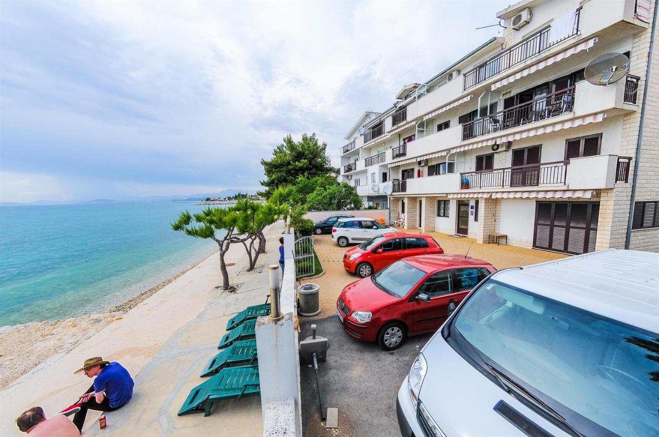 Appartement met 3 Slaapkamers, Balkon en Uitzicht op Zee