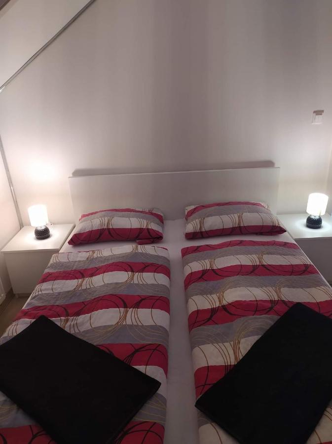 Appartamento con 2 Camere da Letto