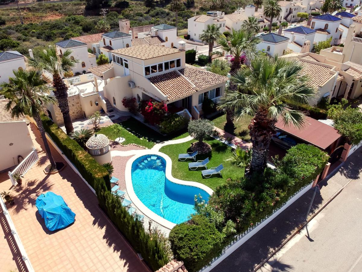 B&B Orihuela Costa - Holiday VILLA GOLF & SEE VIEW Villamartin - Bed and Breakfast Orihuela Costa