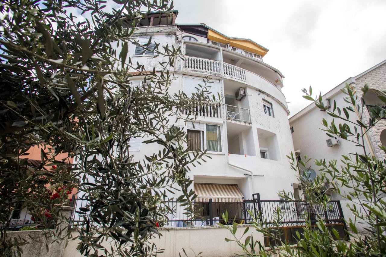 Dom B Apartments - B&B