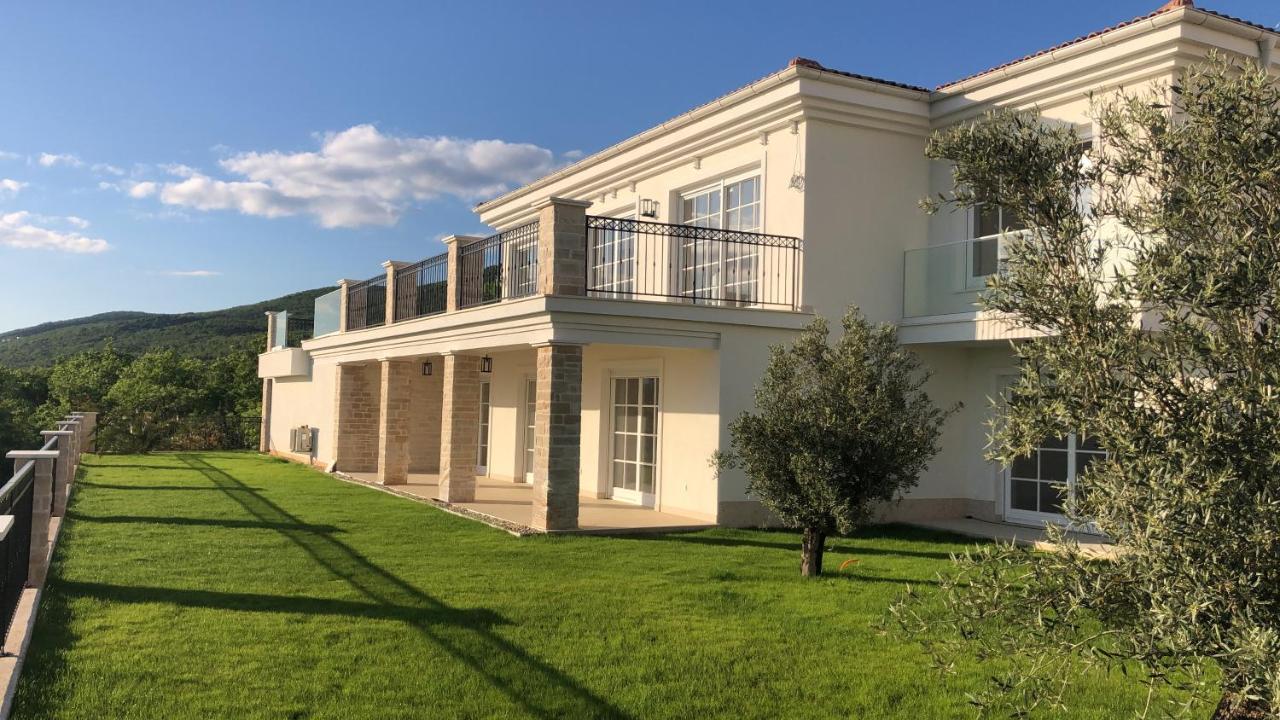 Villa VESPERA-Infinity heated pool - Ferienwohnung