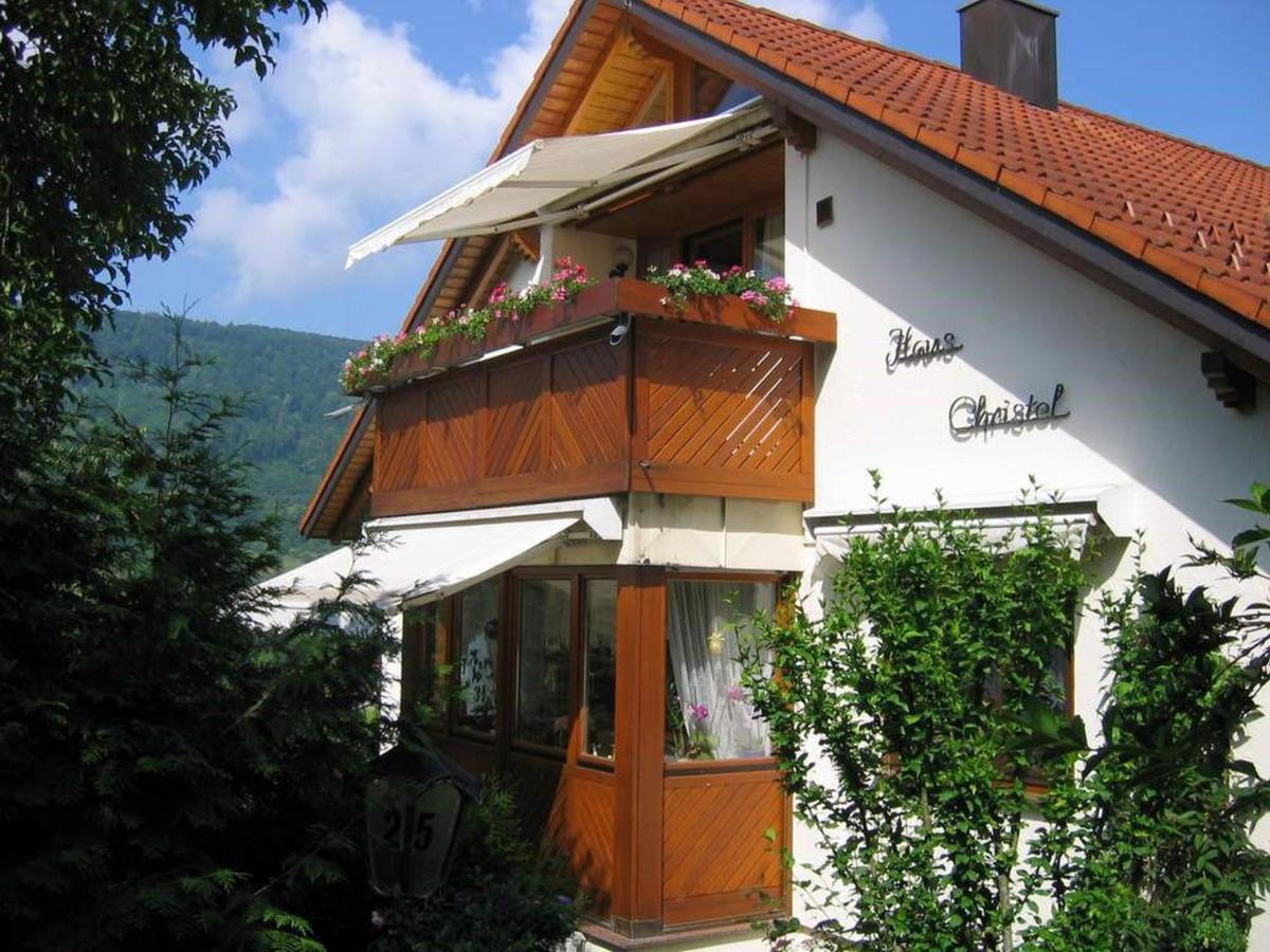 B&B Bad Urach - Ferienhaus Christel - Bed and Breakfast Bad Urach