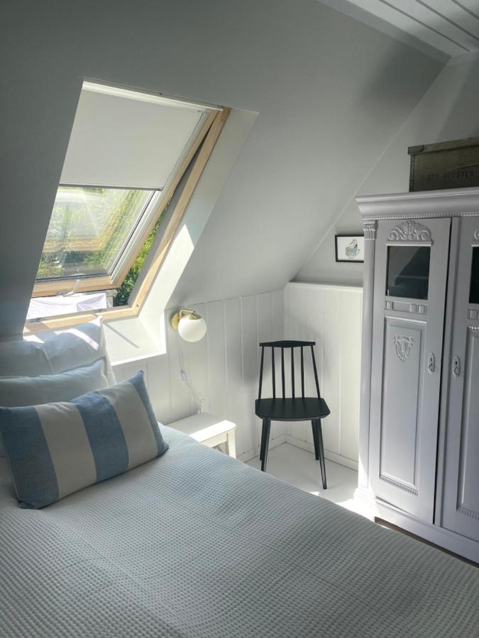 Small Queen Room