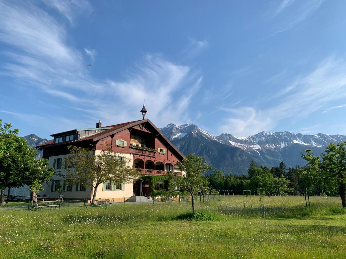 B&B Innsbruck - Landhotel Gasthof Eichhof Natters - Bed and Breakfast Innsbruck